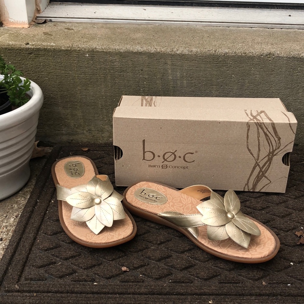 Gold Size 10 Born Concept B.O.C sandals NWT